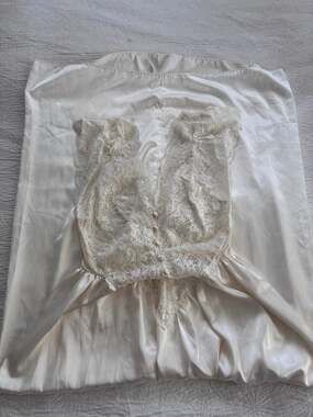 Olga Nightgown size small style 92404